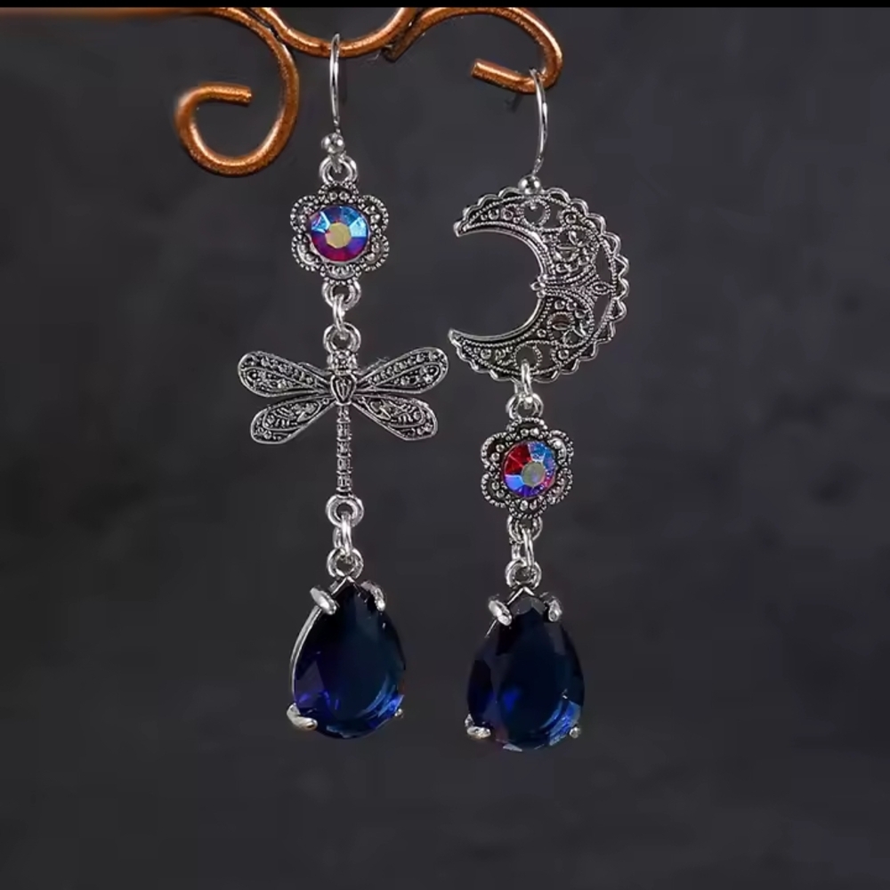 Women's Earrings Dragonfly Moon Dangle Blue Gem‎ Teardrop New F16